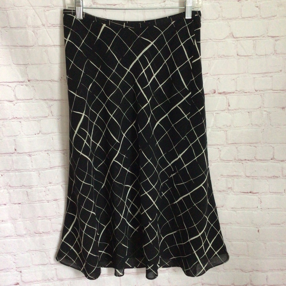 New York & Company Black and Cream Sheer Faux Wrap Skirt - Size 6